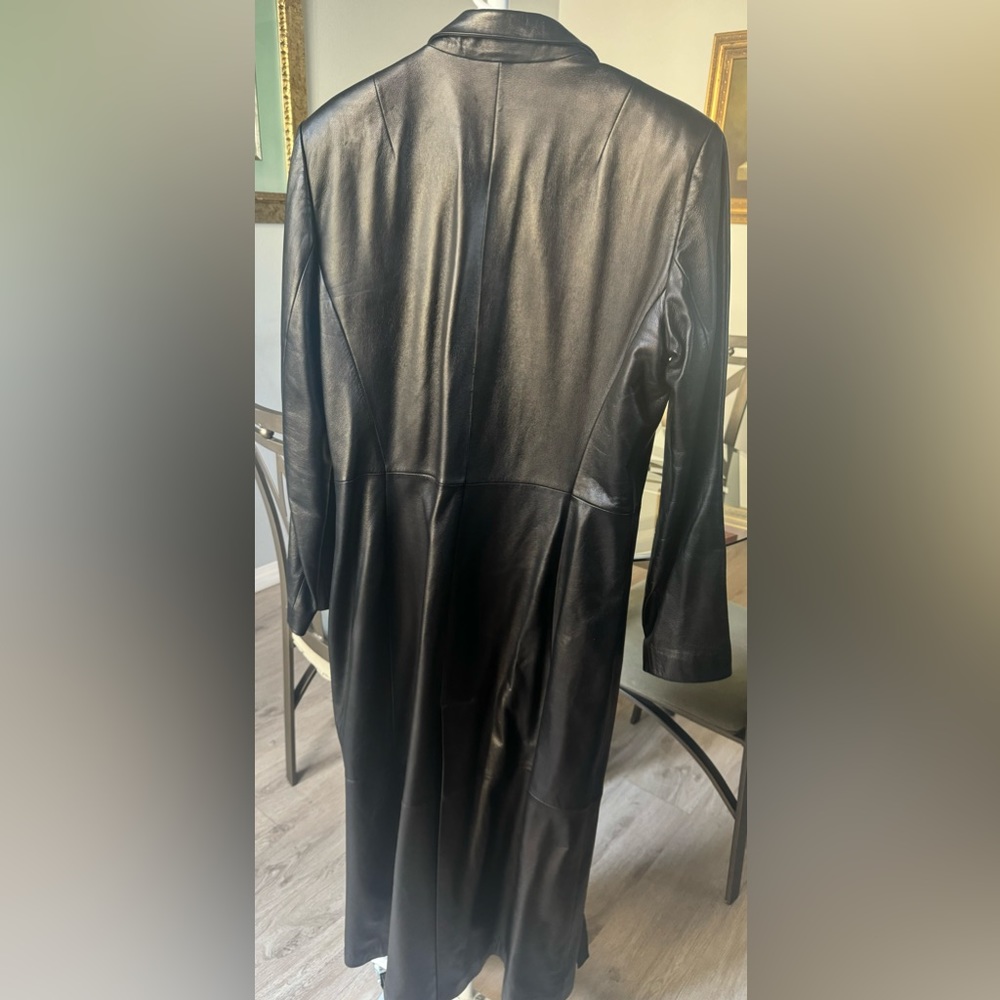 Donna Karan Signature, black leather trench coat with belt